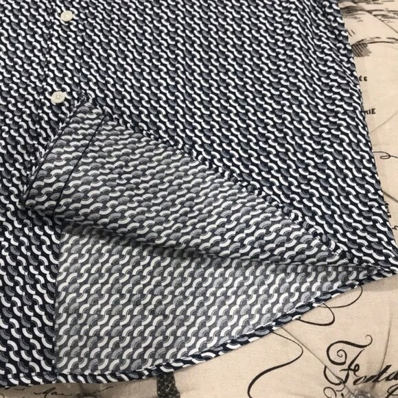 Ben Sherman Fan Print ShortSleeve Modern Fit Shirt - Picture 5 of 9